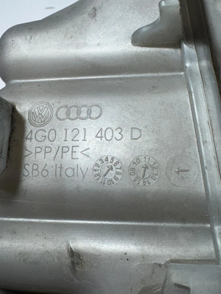 Depósito de desbordamiento de refrigerante de radiador original OEM 4G0121403D para Audi A6 A7 12-15 Foto 3 de 4