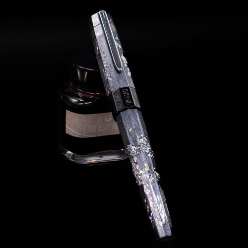 BENU Euphoria Caviar Fountain Pen - Picture 7 of 10