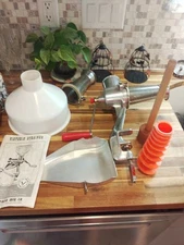 Victorio 200 Food Strainer Tomato Fruit Juicer Sauce Canning 