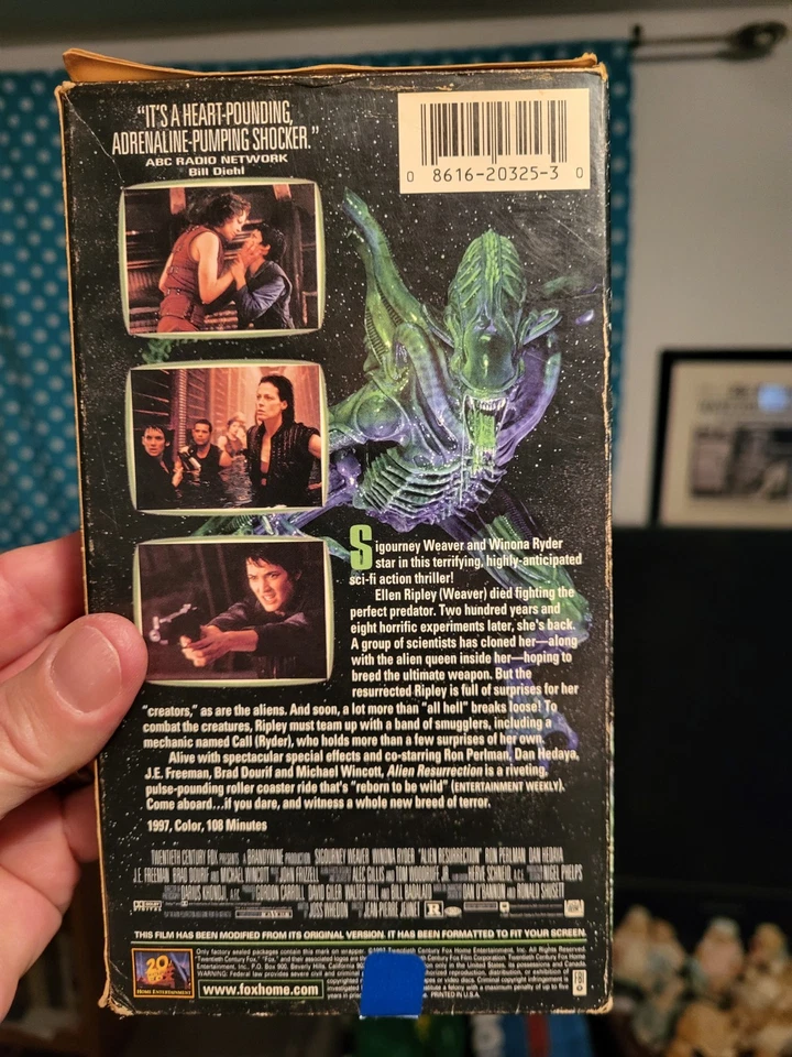 Alien Resurrection VHS (1998)  - Image 2 of 4