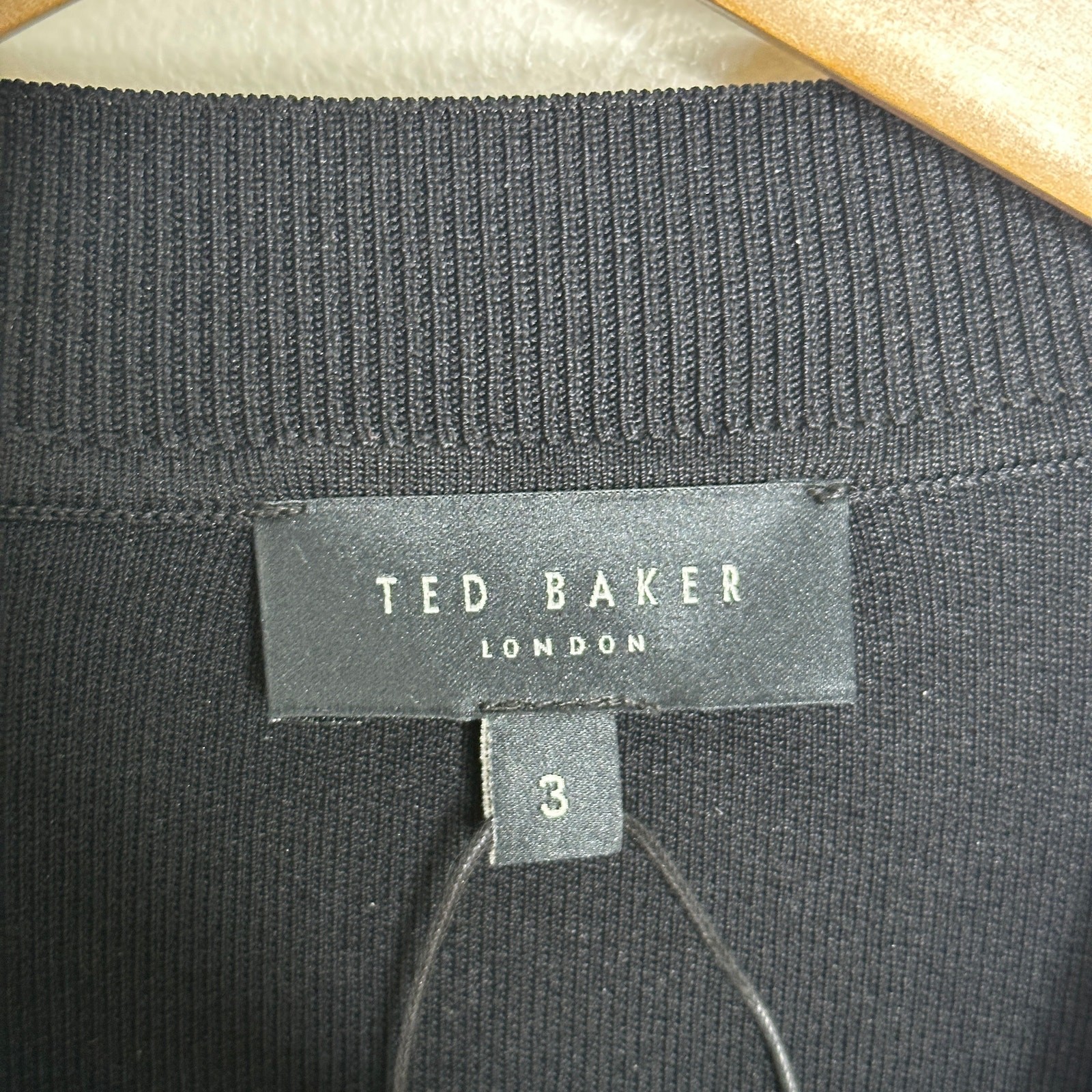 Picture 4 of 5