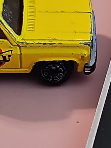 Unbranded Yellow 'Bandit' Chevrolet Die Cast Toy Truck- Damaged - Picture 5 of 16
