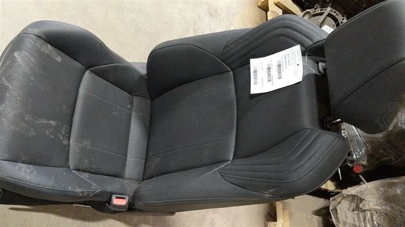 Asiento delantero derecho vinilo negro pasajero Toyota VENZA 2021-22 2553126 Foto 2 de 4