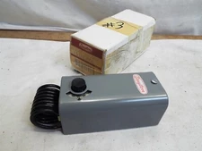 Dayton Line Volt Mechanical Tstat Heating Ventilation Control 2E206 Thermostat