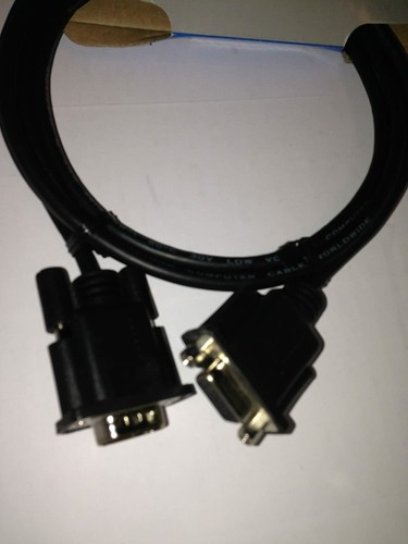 Cable de extensión VGA para monitor de PC Dynex - 6 pies (1,8 M) - Imagen 2 de 3
