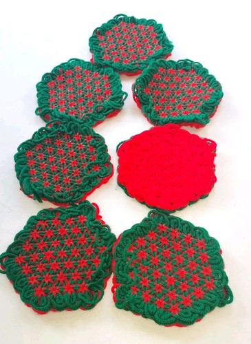 Vtg Christmas Placemats Trivet Handmade Crocheted Knit Red Green 14 Pcs READ - Picture 13 of 13