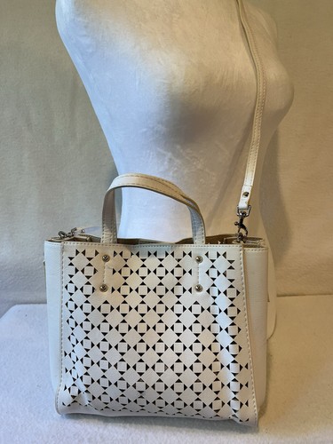 ANN TAYLOR PURSE DAMEN UMHÄNGEGRIFFE LASERSCHNITT CREME