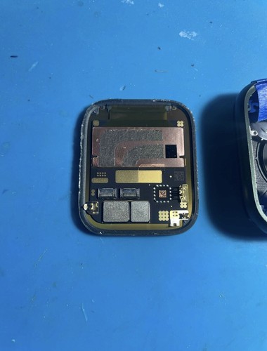 Remplacement d'écran LCD OLED original Apple Watch Series 7 45 mm - Photo 3 sur 3