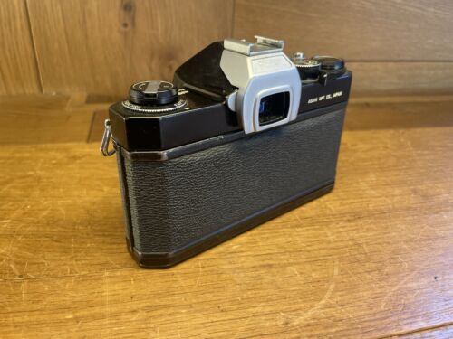 *Near Mint* Pentax SMC Takumar 55mm F/1.8 Lens w/ Black Spotmatic Camera Body JP - Picture 10 of 20