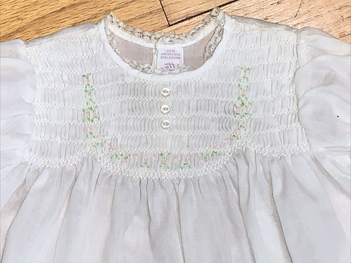 VTG Feltman Bros. Smocked & Embroidered White Dress 3-6 Months? - Picture 2 of 6