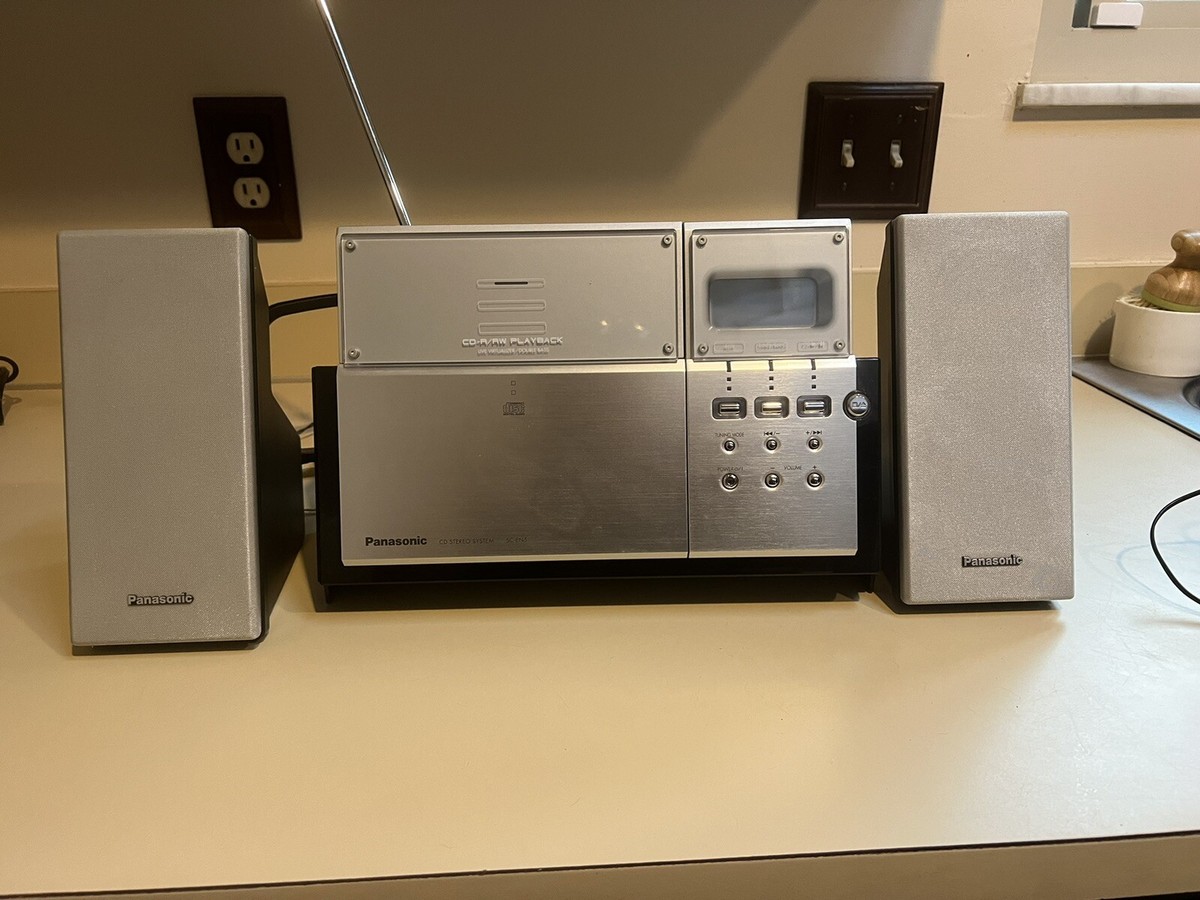 Vintage 2003 Panasonic shelf system Radio/cd player