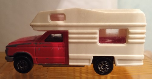 MAJORETTE camping car rouge n 278 ech 1/60 - Photo 2/6