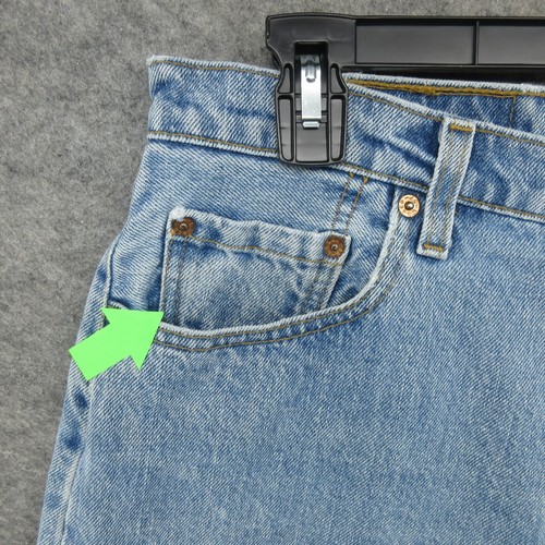 VTG Levis Jeans Womens 13 Blue 560 Loose Straight American Light Wash 90s Denim - Picture 3 of 18