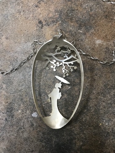 Silver Spoon Neckles Geisha