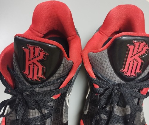 HTF ( NIB Men's Size 13 ) Nike KYRIE 4 Low BLACK / University RED CW3985-006 - Picture 4 of 10