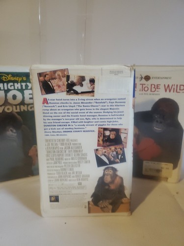 Lot of 3 family VHS movies featuring apes/monkeys great 90s nostalgia set. - Bild 7 von 12