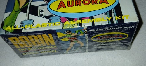 1960's Aurora BATMAN & ROBIN MODEL KITS - 2 Different - 1 Sealed - Picture 15 of 16