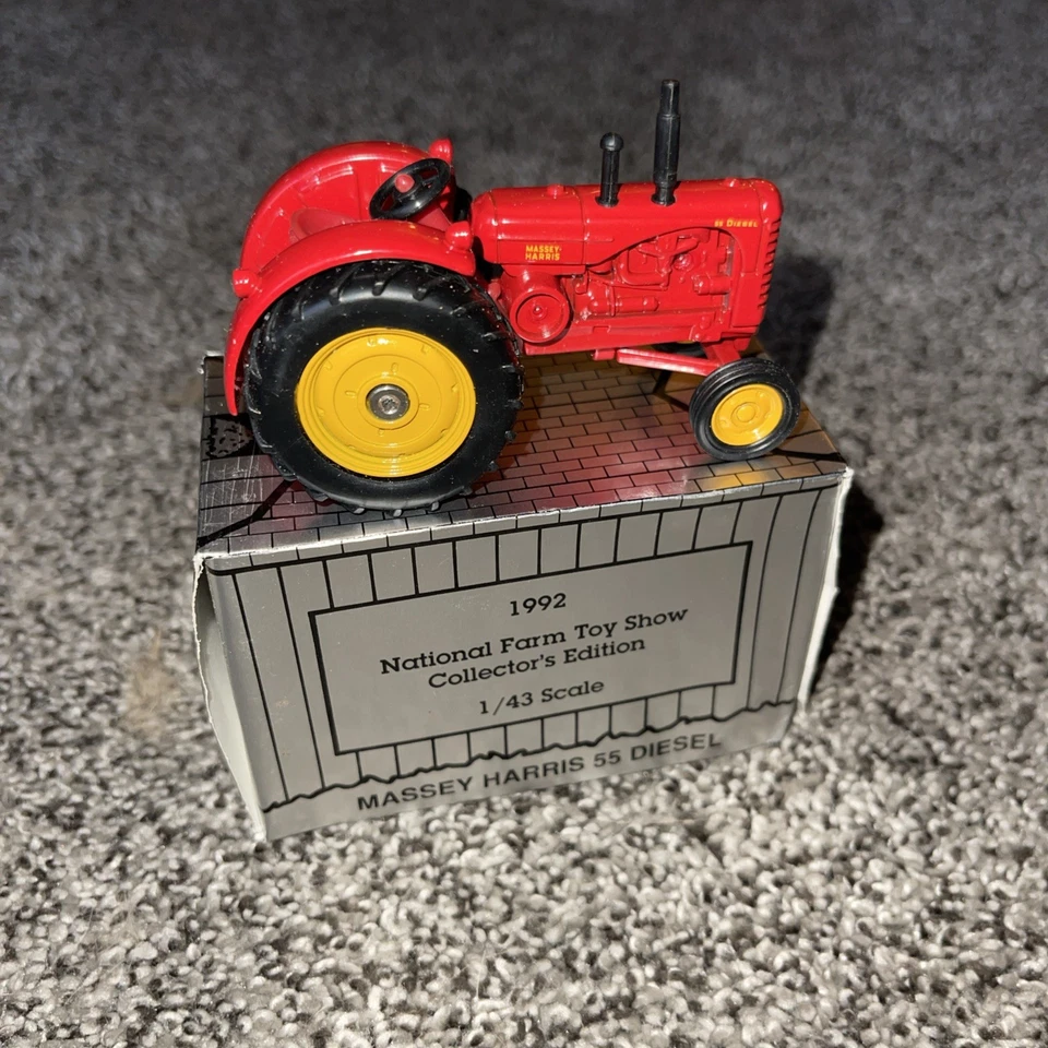 1/43 SCALE MASSEY-HARRIS 55 DIESEL TRACTOR 1992 NATIONAL FARM TOY SHOW - Image 3 of 4