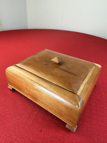 wooden trinket box velvet interior Retro Bedroom Jewelry Box - Picture 2 of 13