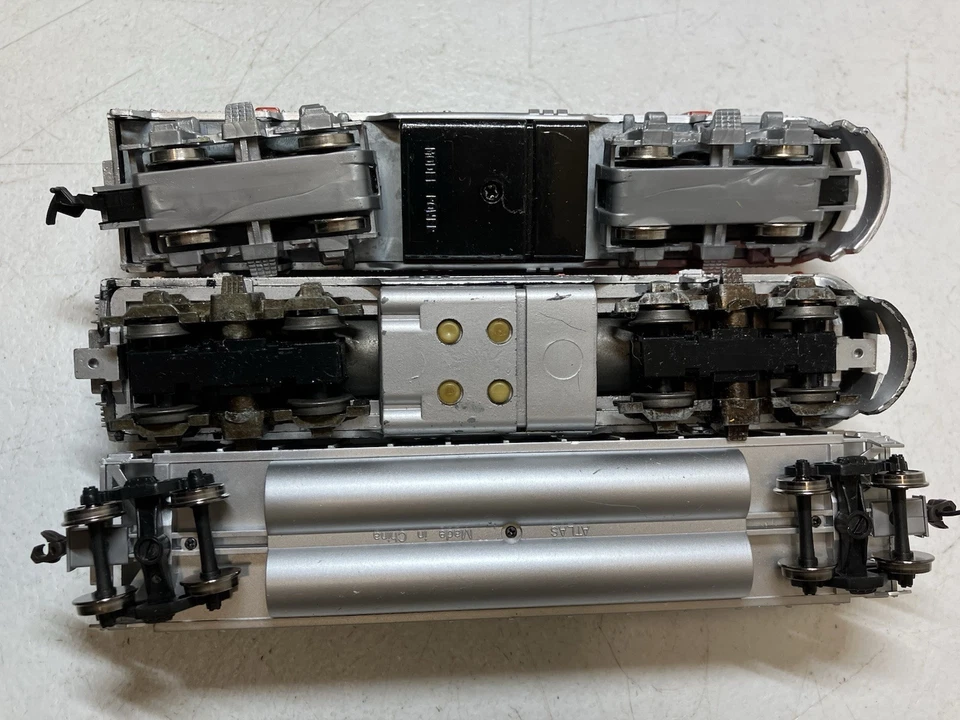 MODEL POWER, ATLAS  HO-scale F3 F7 LOCOMOTIVE SANTA FE TILX 42582  *UNTESTED* - Image 3 of 4