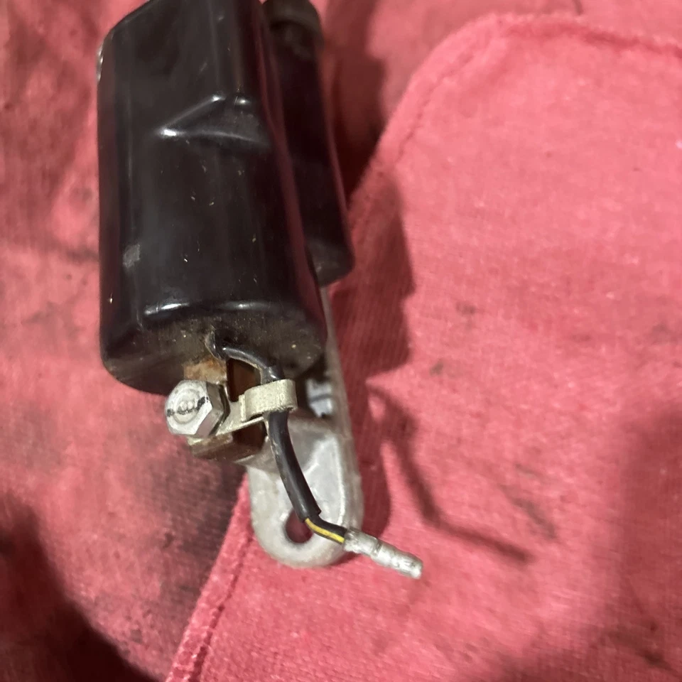 Honda CM200t Twinstar 1981 bobina de encendido y soporte de montaje Foto 2 de 4