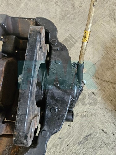 BMW E92 E93 M3 Front Calipers with Carrier Pair 2283361, 2283362 - Picture 19 of 20