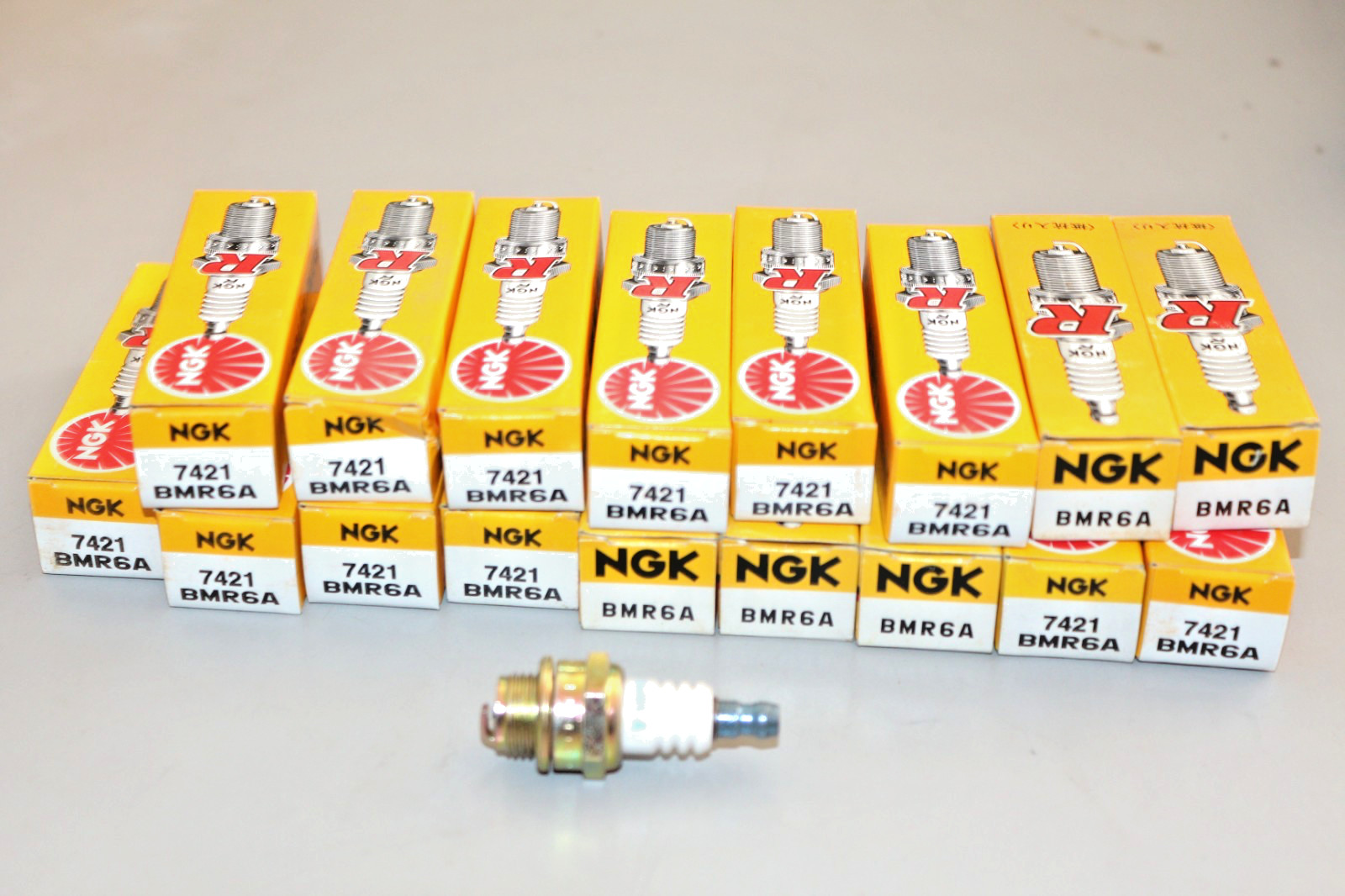 NEW NGK  Standard Spark Plugs BMR6A Lot of  17