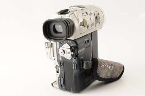 🎦 SONY DCR-PC100 Camcorder Carl Zeiss NightShot miniDV 【MINT w/Case】 JAPAN #69 - Picture 7 of 21