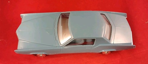 1:22 Processed Plastic Co. 1967 Cadillac Eldorado concesionario promoción modelo coche azul - Imagen 7 de 8