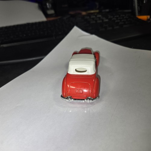 Matchbox Models of Yesteryears YY18 1937 Cord Model 812 Supercharged Convertible - Picture 7 of 10