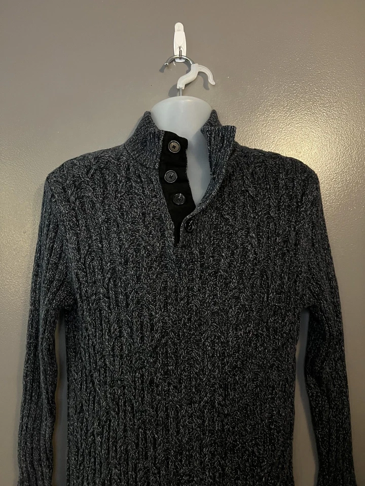 Suéter Tasso Elba Para Hombres Grande Gris Negro Cuello Simulado Botón Henley Cable Tejido Foto 4 de 4