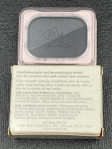 MARY KAY Powder Perfect Eye Color Duel .09 oz Blackest Black/Black Onyx 3521 NIB - Picture 3 of 3