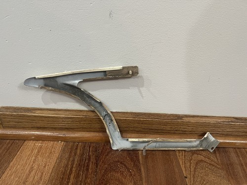 91-96 Buick Roadmaster Front Pass Fender Molding Wood Trim - Right - Picture 8 of 8