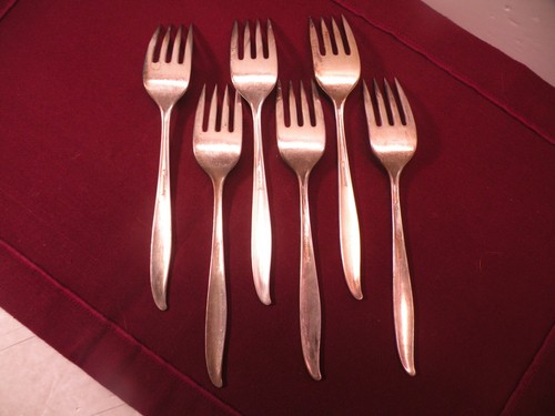 Set Of 6 Oneida Community Silverplate SILVER FLOWERS SALAD FORKS 6 3/4" - Picture 4 of 5