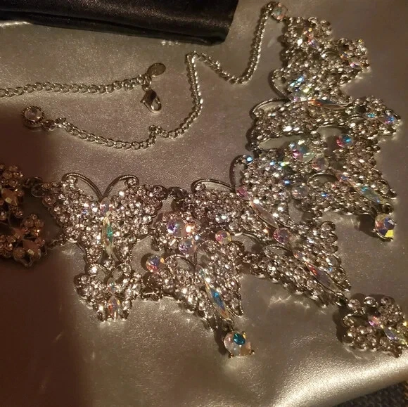 Kirk's Folly Vintage Aurora Borealis Crystal Butterfly Fairytale Necklace Rare - Image 3 of 4