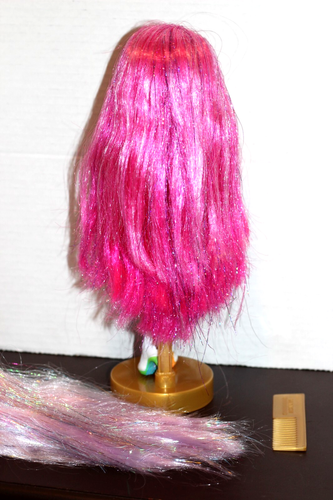 RAINBOW HIGH DOLL AVERY STYLES WIGGED WITH BLUE & PINK WIG, STAND, COMB 2020 - Picture 8 of 9