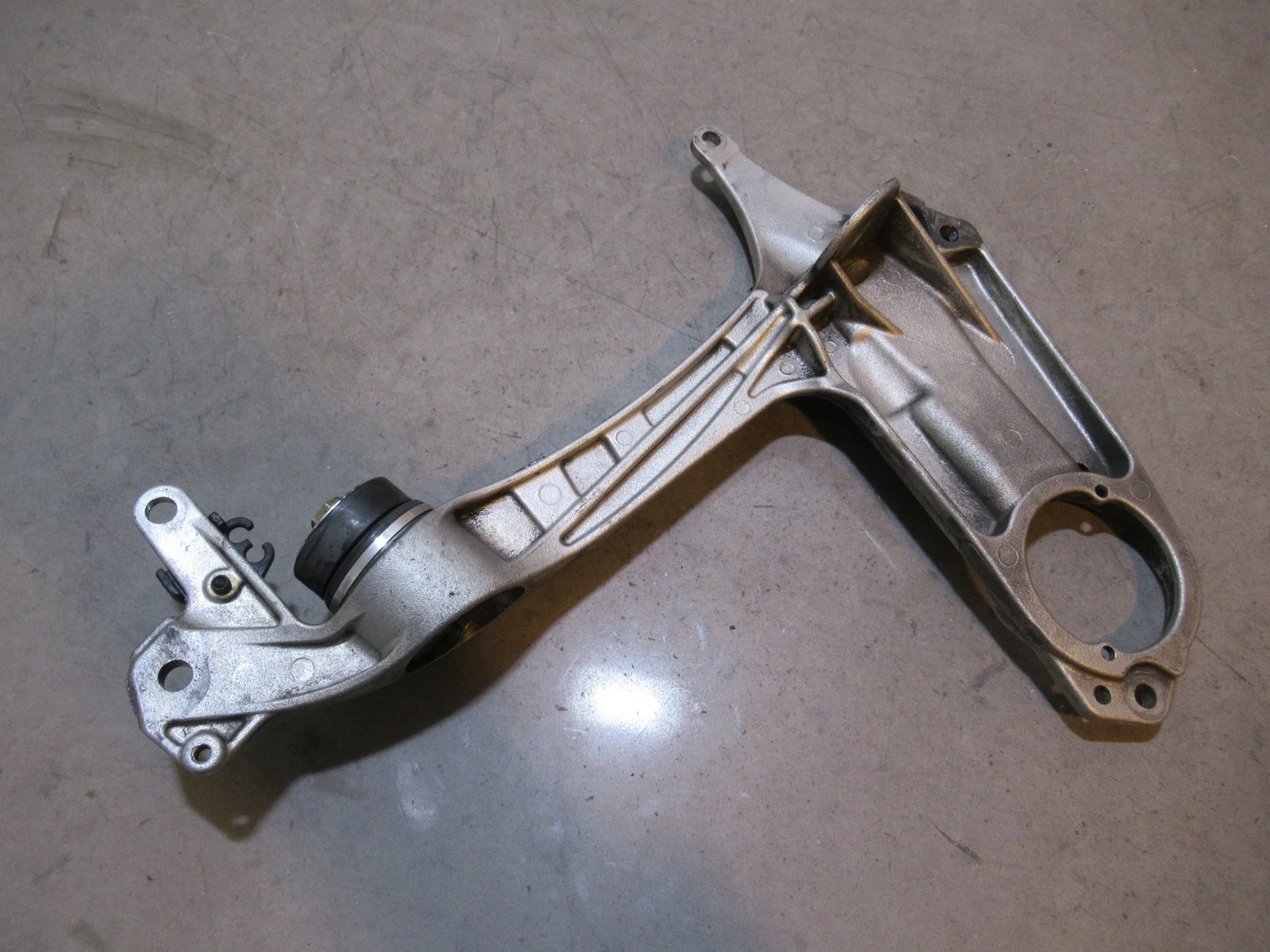 Ski-Doo Summit 850 Brace Clutch Secondary 2017