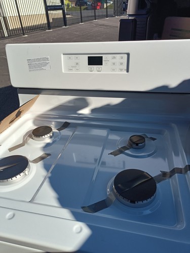 Whirlpool 30-in 4 Burners 5.1-cu ft Freestanding Natural Gas Range (White) - Picture 4 of 5