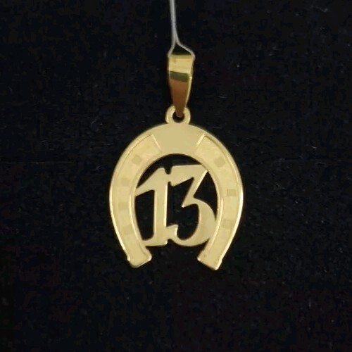 Colgante Oro 18k 750 mls. Herradura Con 13 De La Suerte. 18 MM. - Imagen 1 de 5