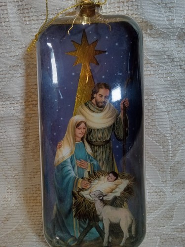 Vintage Nativity Scene Glass Ornament - Picture 2 of 4