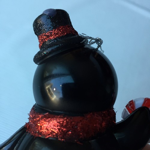 Pinguin Weihnachtsschmuck hängend glitzernd Kunststoff Zylinder Hut Pfefferminz Süßigkeiten - Bild 11 von 12