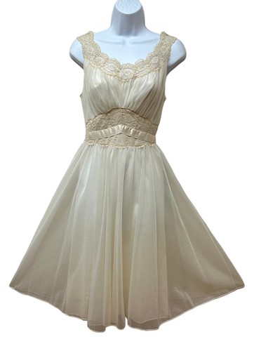 Vintage Vanity Fair 2pc Peignoir Double Layer Chiffon Full Sweep Nylon Size 32 - Picture 2 of 13