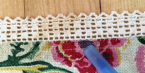 Vintage Floral Tablecloth Linen Square Lace Edge Shabby Cottage Core Cabin - Picture 4 of 4