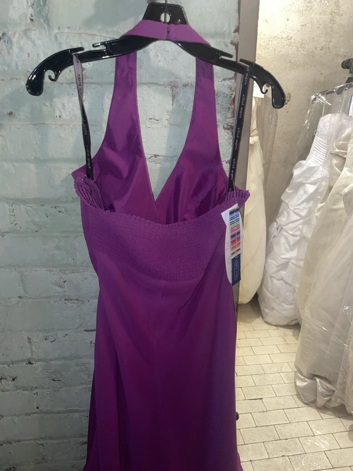 Vestido morado para mujer Alfred Angelo #131 talla 4 usado buen estado Foto 2 de 3