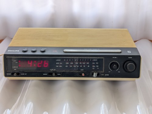 Vintage Philips Clock Radio 90AS 470/45 AM/FM Radio Alarm Working