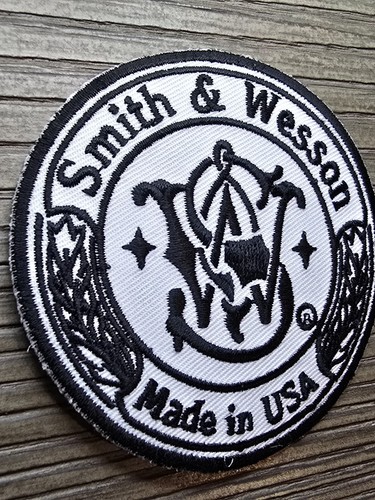 SMITH & WESSON EE. UU. ARMAS DE FUEGO ESTADOUNIDENSES ARMAS MILITARES HIERRO TÁCTICO EN PARCHE - Imagen 4 de 4