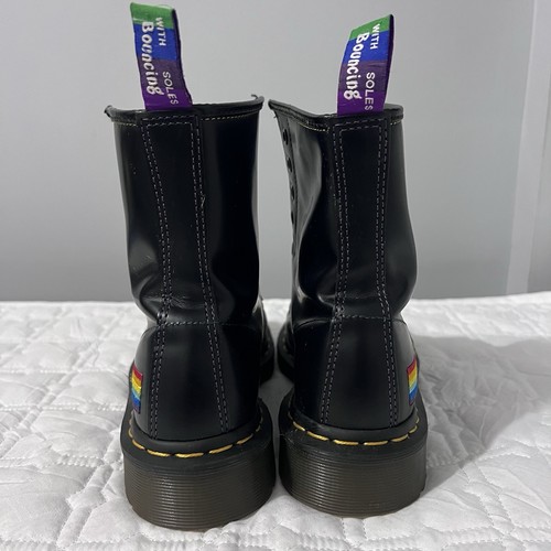 Doc Martens 1460 Rainbow Pride Black Leather Boots US Mens 6 Ladies 7 LGBTQ - Picture 5 of 12