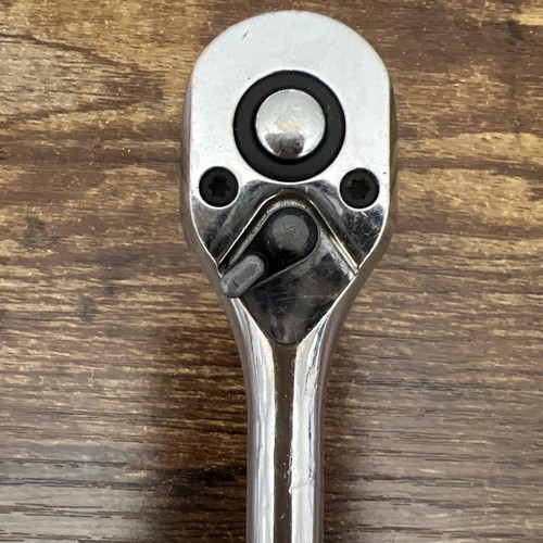 QUINN 1/4 in. Dr Comfort Grip Ratchet Handle Quick Release - Foto 3 di 7