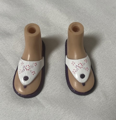 Bratz Dolls Spring Break Leah weiße Sandalen Schuhe Füße - Bild 2 von 4