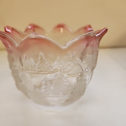 Vtg Mikasa Glass Cranberry Red to Clear Tulip Christmas Tealight Candle Holder - Picture 4 of 7